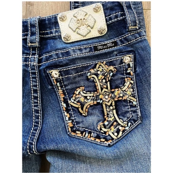 MISS ME Embellished Cross Skinny Jeans - Picture 5 of 7
